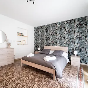 historic-center-apartment-catania-stays.taorminaitalyhotels.com/