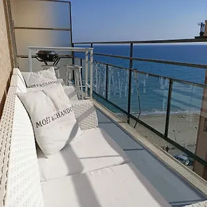 la-casa-di-noemi.hotelitalianriviera.com/
